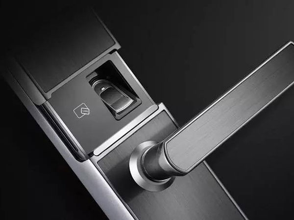 臨滄換鎖電話(開門鎖安裝指紋鎖)